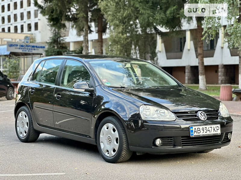 Хетчбек Volkswagen Golf 2006 в Вінниці