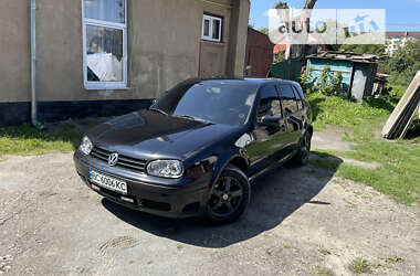 Хэтчбек Volkswagen Golf 2001 в Золочеве