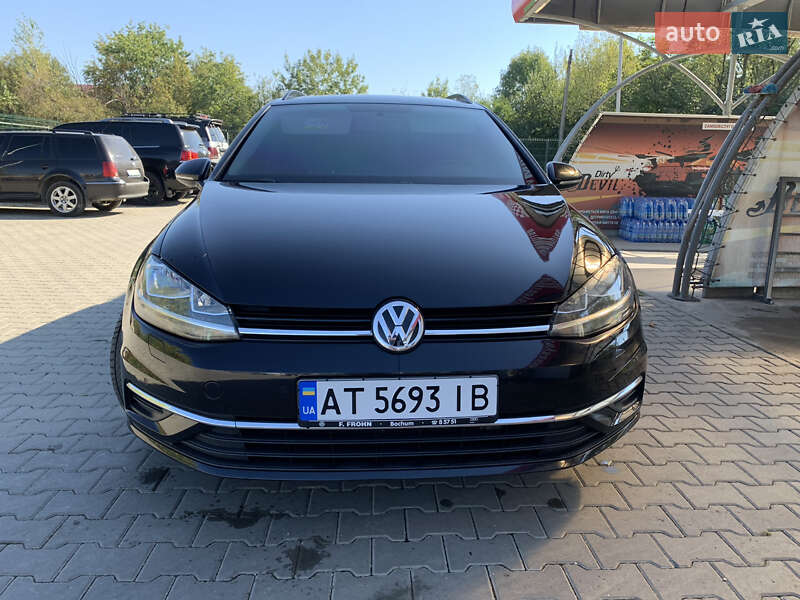 Універсал Volkswagen Golf 2019 в Коломиї