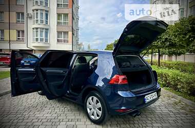 Хэтчбек Volkswagen Golf 2017 в Ивано-Франковске