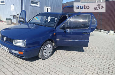 Хэтчбек Volkswagen Golf 1997 в Верховине