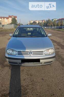 Універсал Volkswagen Golf 2000 в Коломиї