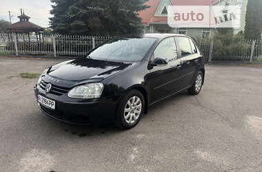 Хэтчбек Volkswagen Golf 2005 в Попельне