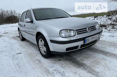 Хетчбек Volkswagen Golf 2002 в Южноукраїнську