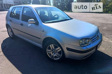 Хетчбек Volkswagen Golf 2002 в Южноукраїнську