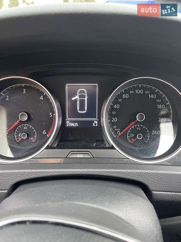 Универсал Volkswagen Golf 2019 в Калуше