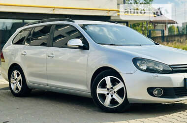 Універсал Volkswagen Golf 2011 в Івано-Франківську