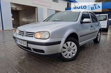 Хетчбек Volkswagen Golf 2001 в Кременці