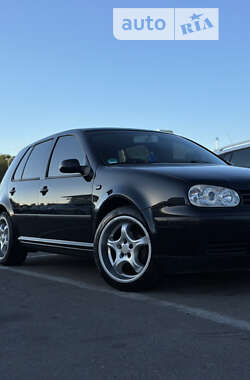 Хэтчбек Volkswagen Golf 2000 в Запорожье