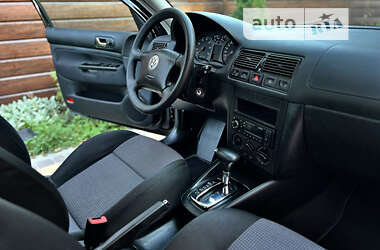 Хэтчбек Volkswagen Golf 2002 в Виннице