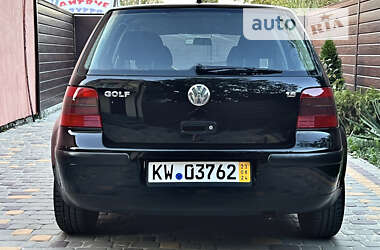 Хэтчбек Volkswagen Golf 2002 в Виннице