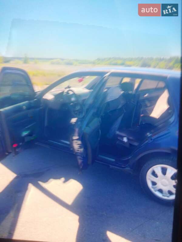 Хетчбек Volkswagen Golf 2001 в Любешові