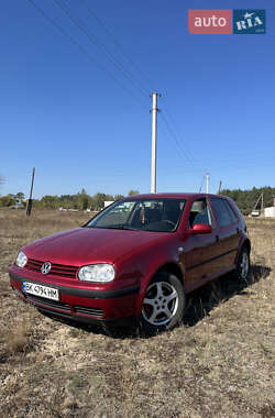 Хетчбек Volkswagen Golf 1999 в Зарічному