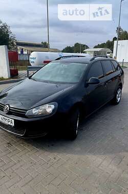 Универсал Volkswagen Golf 2010 в Гребенках