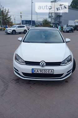 Хэтчбек Volkswagen Golf 2014 в Киеве