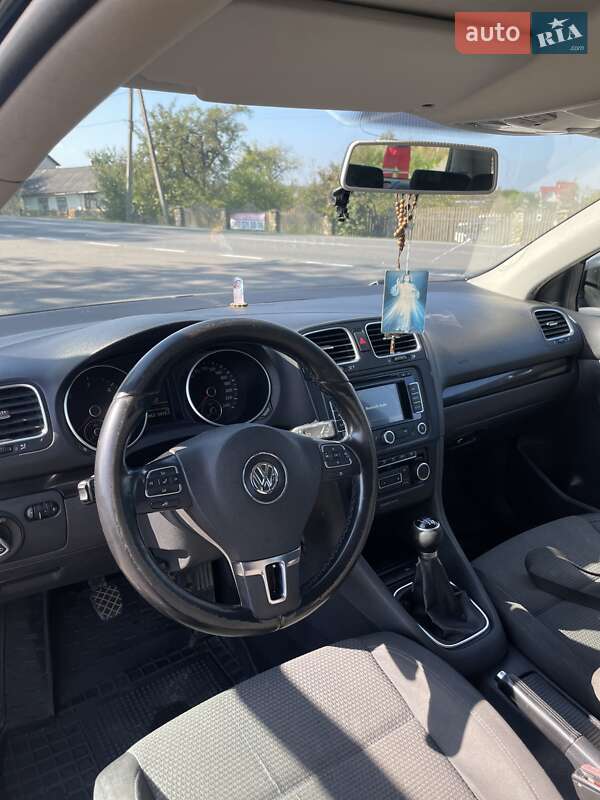 Універсал Volkswagen Golf 2012 в Калуші