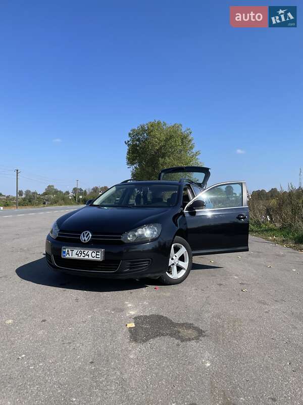 Універсал Volkswagen Golf 2012 в Калуші