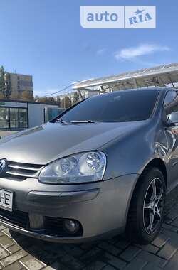 Хетчбек Volkswagen Golf 2006 в Кропивницькому