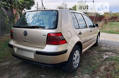 Хэтчбек Volkswagen Golf 2001 в Ивано-Франковске