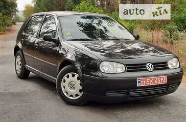 Хэтчбек Volkswagen Golf 2001 в Мошнах