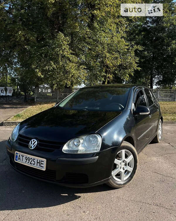 Хэтчбек Volkswagen Golf 2005 в Кролевце