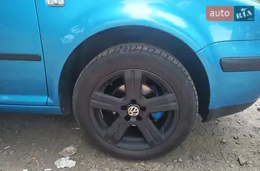 Volkswagen Golf 2003