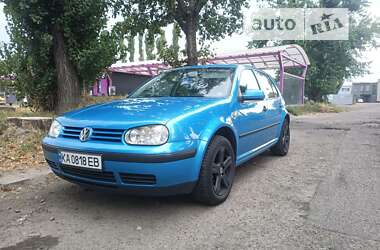 Хэтчбек Volkswagen Golf 2003 в Киеве