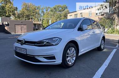 Хэтчбек Volkswagen Golf 2018 в Киеве