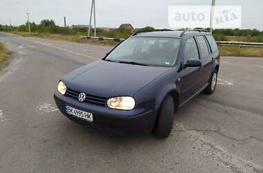 Универсал Volkswagen Golf 1999 в Дубровице