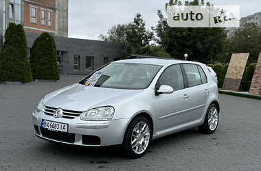 Хэтчбек Volkswagen Golf 2004 в Хмельницком