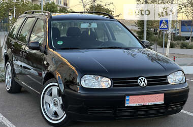 Універсал Volkswagen Golf 2000 в Миколаєві