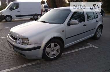 Хетчбек Volkswagen Golf 2000 в Вінниці