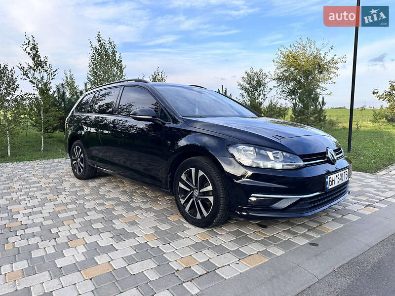 Універсал Volkswagen Golf 2019 в Одесі