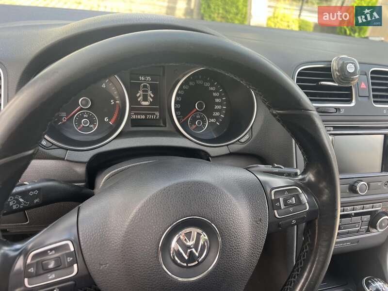 Хетчбек Volkswagen Golf 2011 в Косові