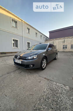 Универсал Volkswagen Golf 2011 в Шостке