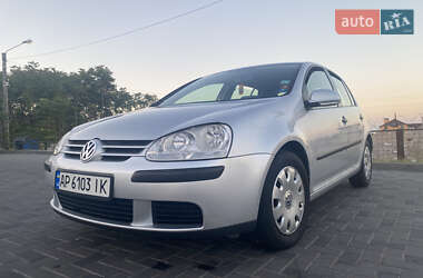 Хэтчбек Volkswagen Golf 2005 в Запорожье