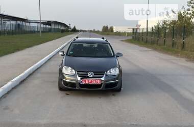 Универсал Volkswagen Golf 2009 в Коростене