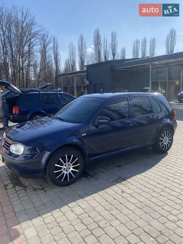 Volkswagen Golf 1998