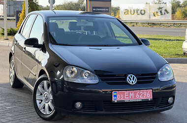 Хетчбек Volkswagen Golf 2004 в Дніпрі