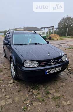 Универсал Volkswagen Golf 2002 в Ратным