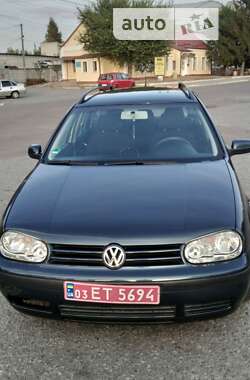 Универсал Volkswagen Golf 2004 в Березане