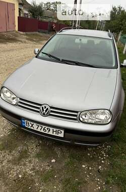 Универсал Volkswagen Golf 2003 в Чемеровцах