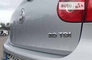 Хетчбек Volkswagen Golf 2004 в Дрогобичі