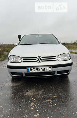 Хетчбек Volkswagen Golf 2000 в Любомлі