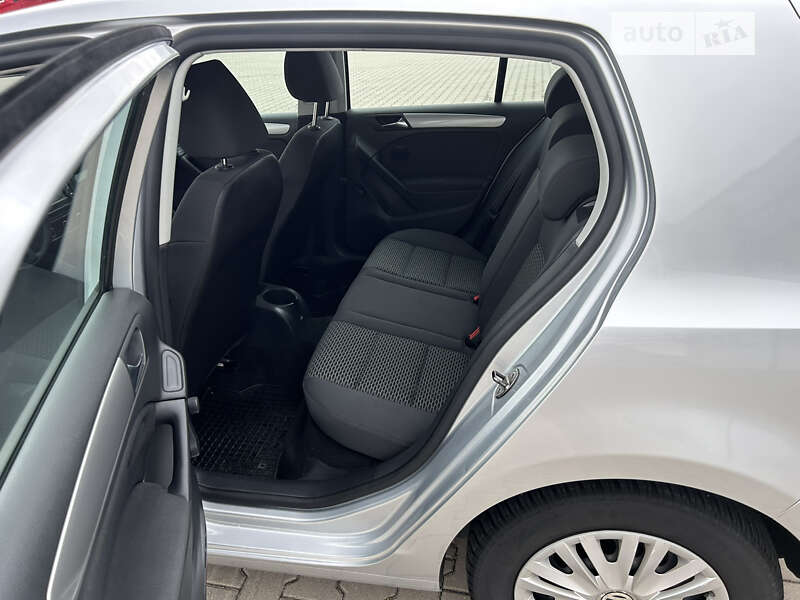 Хетчбек Volkswagen Golf 2011 в Вінниці