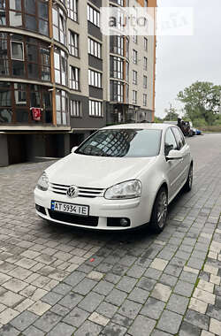 Хэтчбек Volkswagen Golf 2008 в Ивано-Франковске