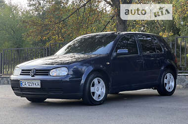 Хэтчбек Volkswagen Golf 1998 в Киеве