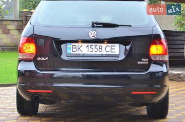 Универсал Volkswagen Golf 2011 в Сарнах