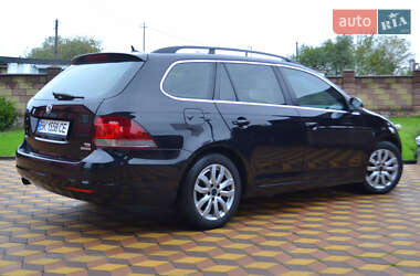 Универсал Volkswagen Golf 2011 в Сарнах