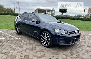 Универсал Volkswagen Golf 2015 в Черновцах